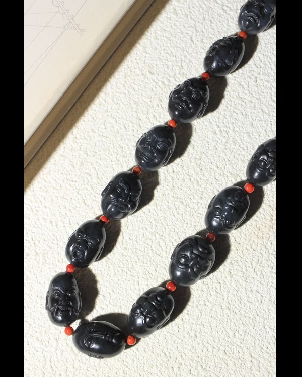 Black Jade 18 Arhat Hand-Held Bracelet