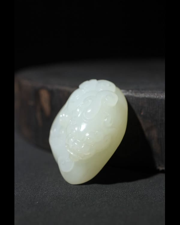 Bright White Seed Pixiu Pendant