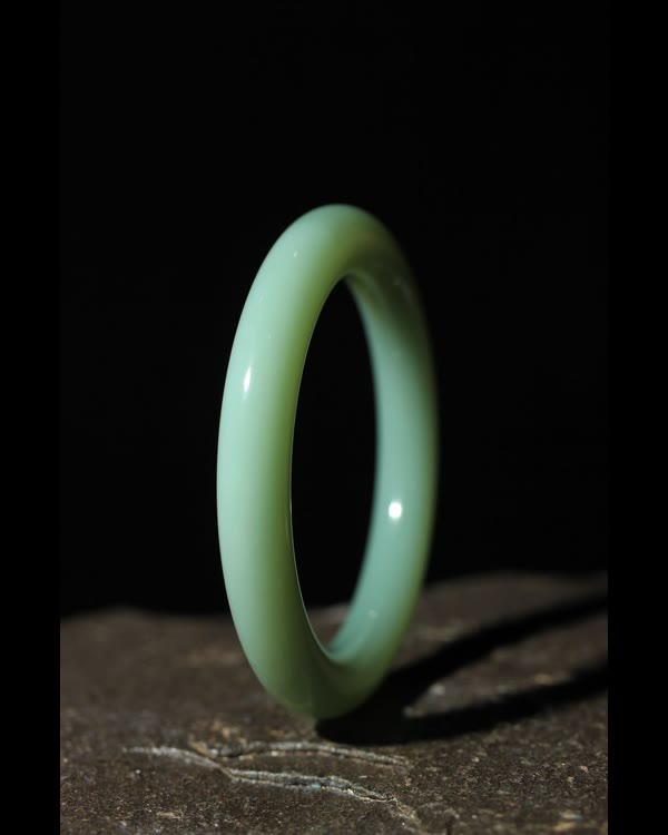 Nephrite Fen Qing Bangle