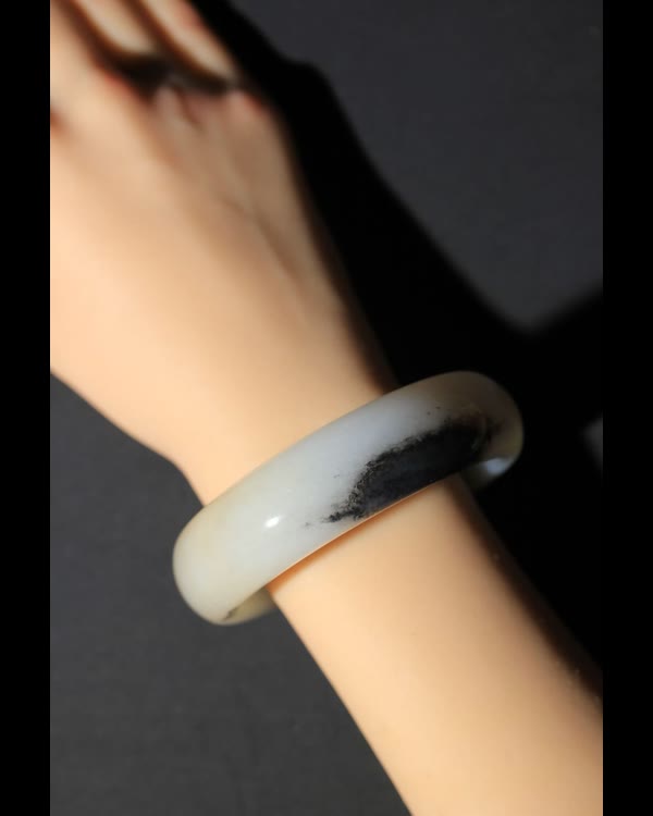 Qinghua Seed Jade Bangle