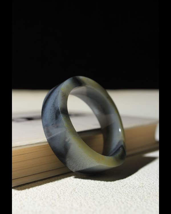 Qinghua Seed Jade Free-Form Bangle
